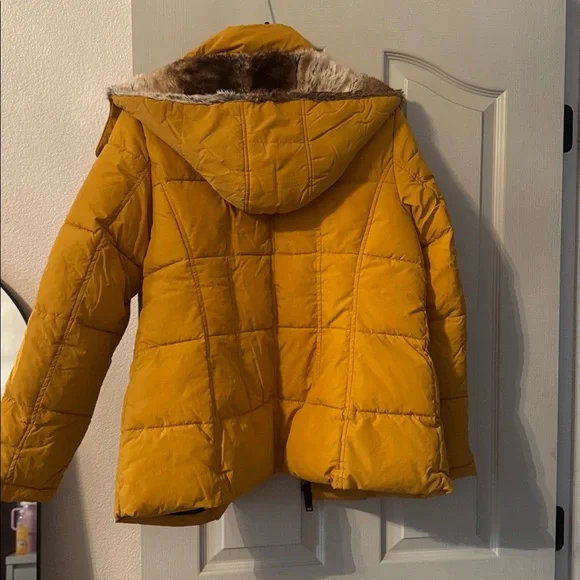 Women’s jacket - Picture 3 of 3